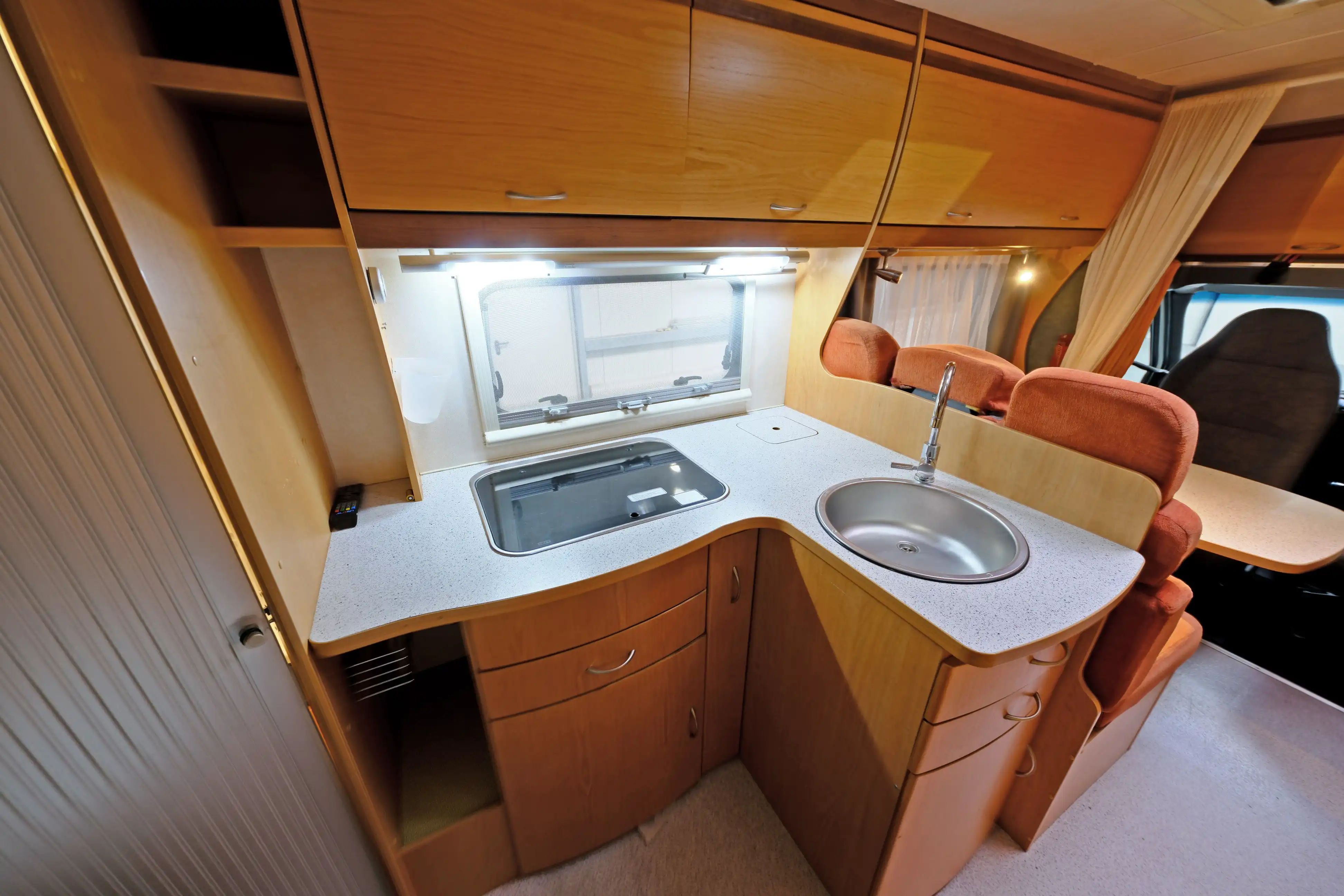 EURAMOBIL Profila 672 SB 